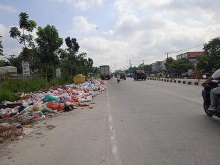 Sampah Masih Menumpuk, DLHK Pekanbaru Peringatkan Operator Angkutan